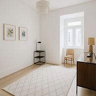 2bed flat with Balcony in Central Lisbon