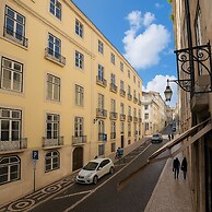 2bed flat with Balcony in Central Lisbon