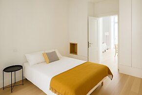 2bed flat with Balcony in Central Lisbon