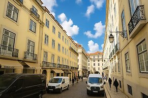 2bed flat with Balcony in Central Lisbon
