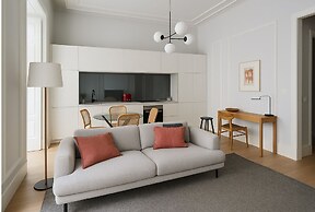 2bed flat with Balcony in Central Lisbon