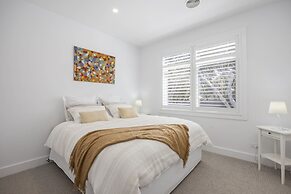Saltwood Coastal Hamptons Luxe With Pool