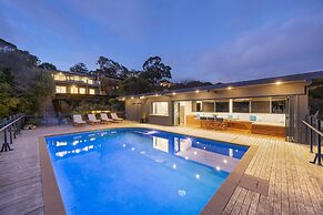 Martha s Peak Heated Pool Views