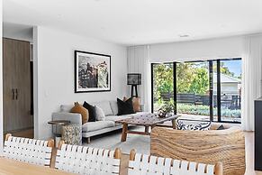 Midnight Sands Luxe Beachside Designer With Pool
