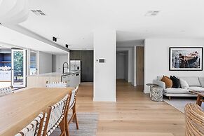 Midnight Sands Luxe Beachside Designer With Pool