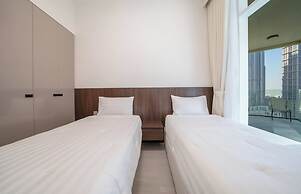 Contemporary 2BR Apt Fully Furnished