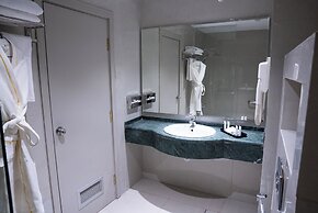 Armada Avenue Hotel