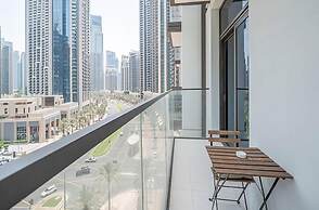 Chic 1BR Burj Crown Boulevard View