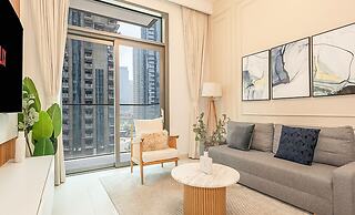 Chic 1BR Burj Crown Boulevard View