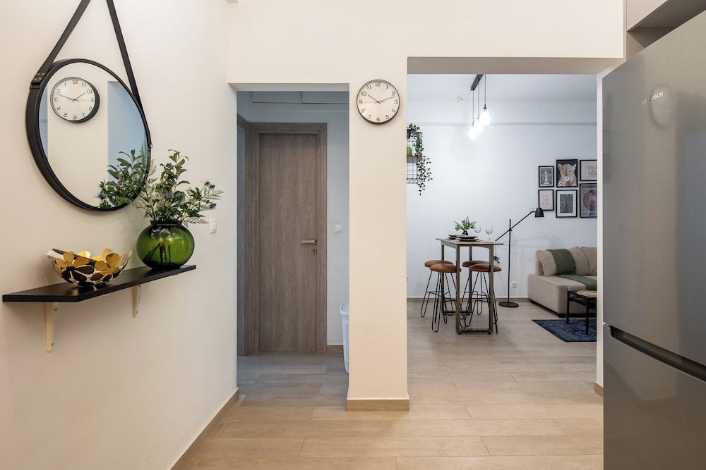 Zappa 2-BR Apt With Terrace in Athens