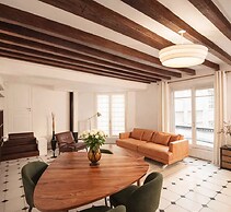 1597 Amelot