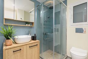 Penelope's Charming 2-BR Apt in Athens
