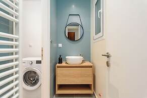 Penelope's Charming 2-BR Apt in Athens