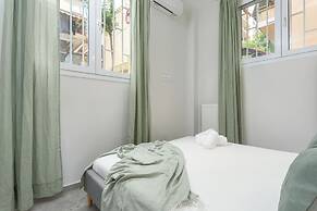 Penelope's Charming 2-BR Apt in Athens