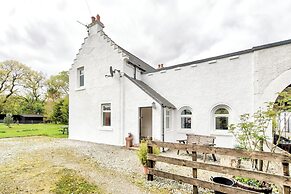 Spacious Argyll Farmhouse in an Idyllic Setting
