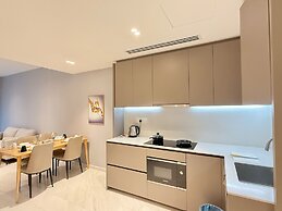 Eaton Residence by crystal