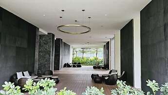 Eaton Residence by crystal