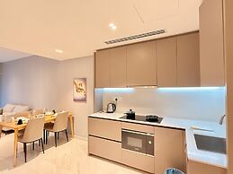 Eaton Residence by crystal