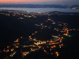 Eight Sapanca