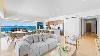 3BR with Private Pool on the Ocean