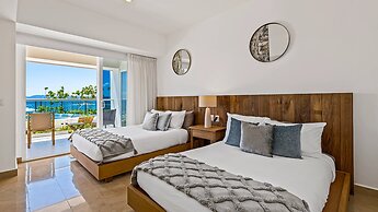 3BR with Private Pool on the Ocean