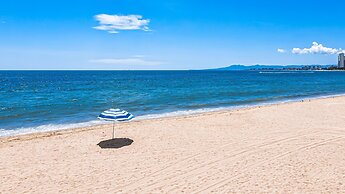 3BR with Private Pool on the Ocean