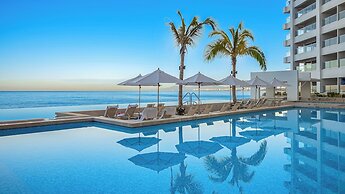 3BR with Private Pool on the Ocean