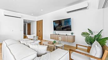 3BR with Private Pool on the Ocean