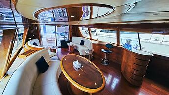 Riviera Leisure Yachts Dubai
