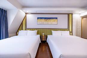 Sky Charm Hanoi Hotel and Spa