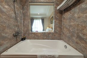 Sky Charm Hanoi Hotel and Spa
