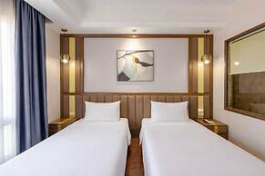Sky Charm Hanoi Hotel and Spa