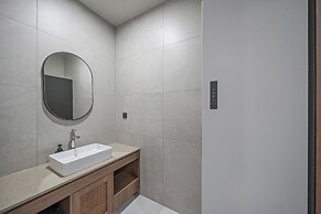 Giant Hotel