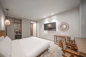 Giant Hotel