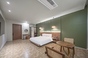 Giant Hotel