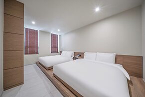 Giant Hotel