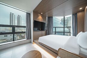 Giant Hotel