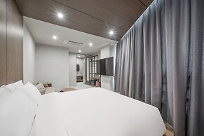 Giant Hotel