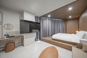 Giant Hotel