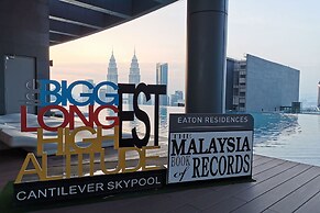 Eaton Residences KLCC SkyPool Sunset
