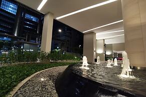 Eaton Residences KLCC SkyPool Sunset
