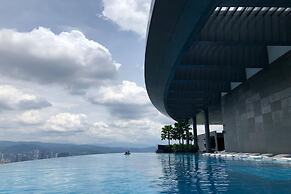Eaton Residences KLCC SkyPool Sunset