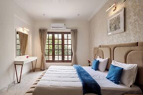 Amber Apartment 103 by Stayjade
