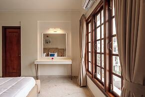 Amber Apartment 203