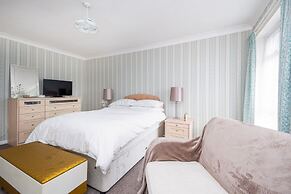 Amazing Beachside 2Bd Family Home With Garden