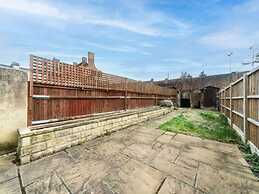 Charming Period Home Near Surbiton With Garden