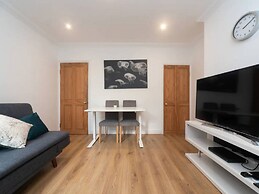 Charming Period Home Near Surbiton With Garden