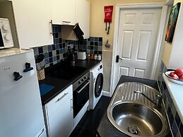 Robin’S Hollow: 2Bd Home Near Wrexham Afc