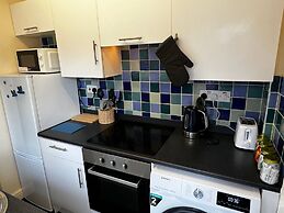 Robin’S Hollow: 2Bd Home Near Wrexham Afc