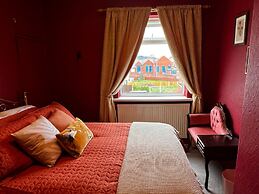 Robin’S Hollow: 2Bd Home Near Wrexham Afc